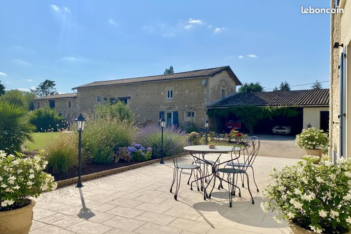 Maison 6 pièces 210 m²