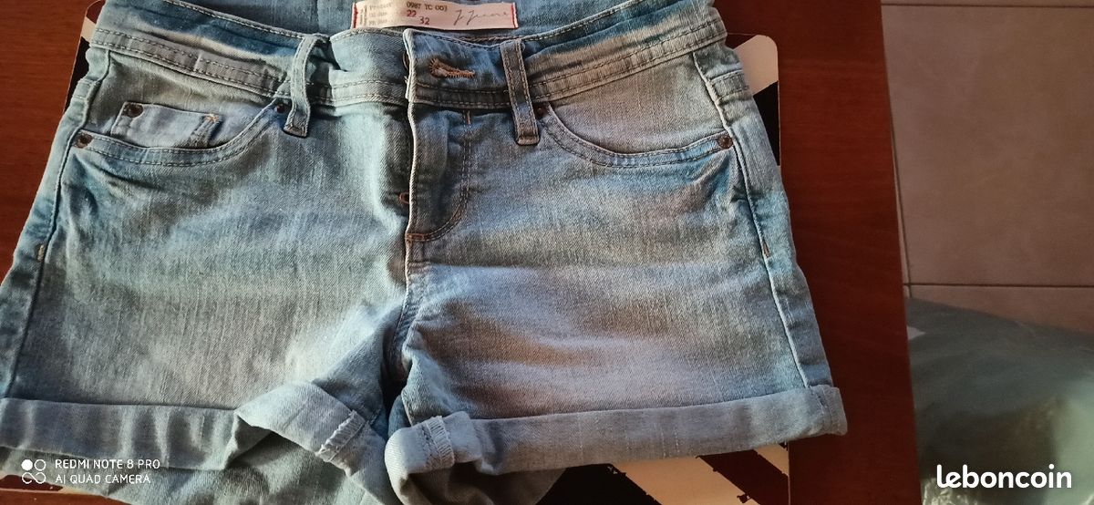 Short en jeans clair Jennyfer taille 32 (image 1)