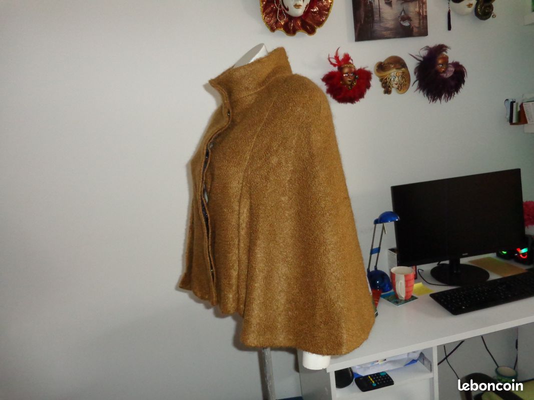 Cape et poncho marque ZARA T/38 état neuf (image 4)