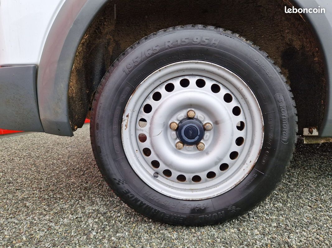 FORD TRANSIT CONNECT L1 Fourgon Ambiente - GARANTIE 12 MOIS (image 10)