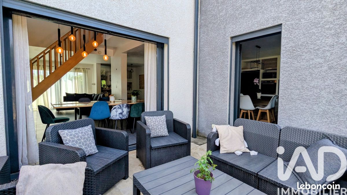 Maison 8 pièces 156 m² · à Mercurol-Veaunes · 156 m² · 460 000 €