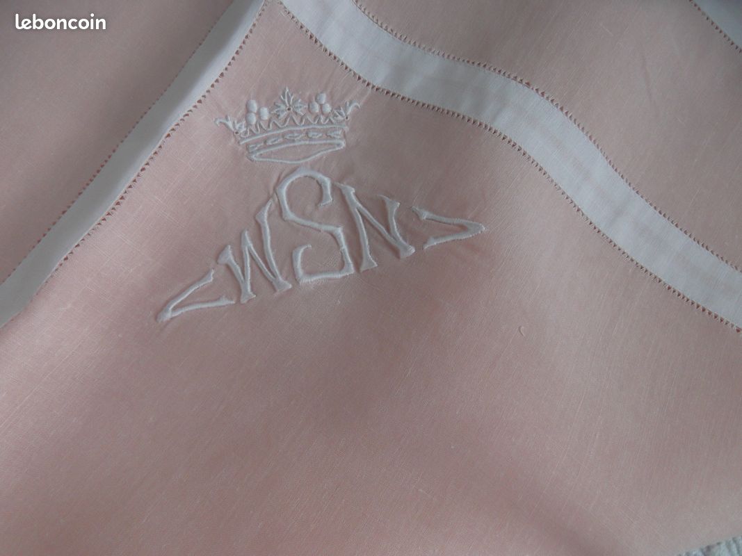 Paire Taies d'Oreiller brodée d'une Couronne Ducale (image 12)