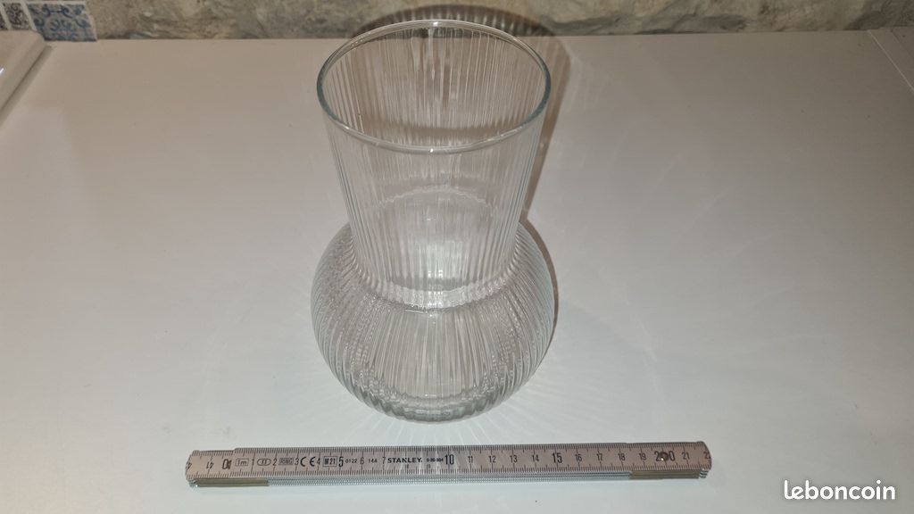 Vase en verre (image 3)