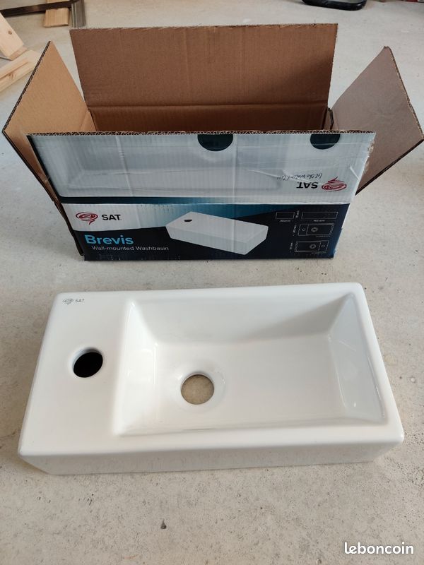 Lave mains suspendu céramique + siphon chromé (image 2)