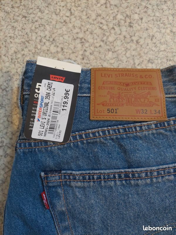 Jean Levi's 501 Original – Taille W32 L34 – Bleu Denim – État Comme Neuf – Occasion Parfaite