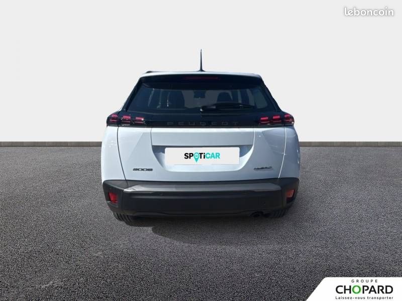 Peugeot 2008 Hybrid 110 e-DCS6 Edition (image 3)