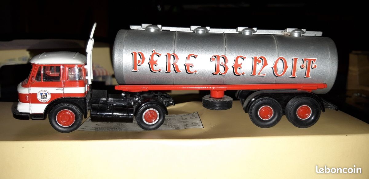 Corgi Heritage. E:1/50. Saviem JL citerne carburant BP Energol