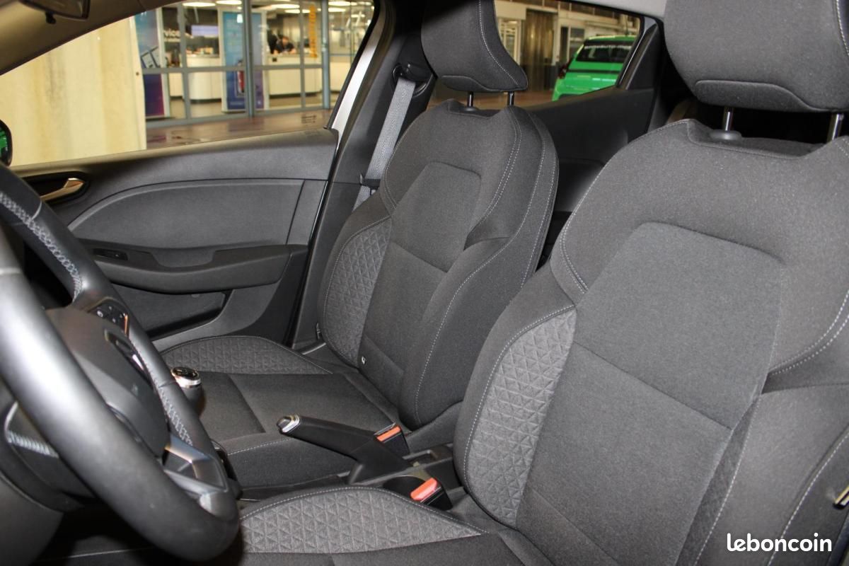 Renault Clio V TCe 90 Equilibre (image 3)