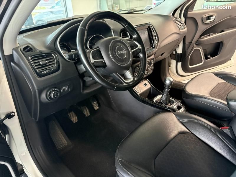 Jeep Compass 1.6 MultiJet II 120ch Brooklyn Edition 4x2 Euro6d-T 126g (image 3)