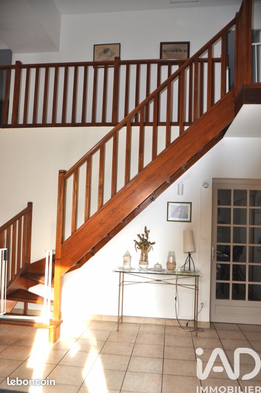 Maison 7 pièces 209 m² (image 8)