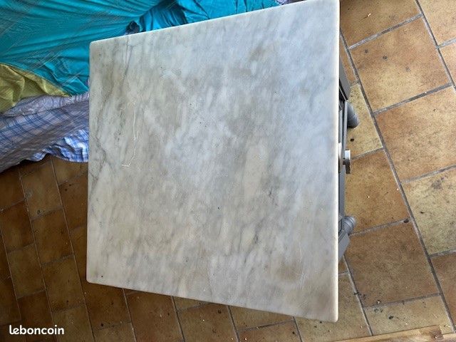 Table de nuit rénovée (image 3)