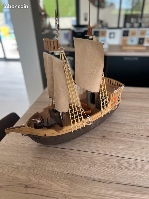 Bateau de pirates playmobils sans accessoires (image 2)