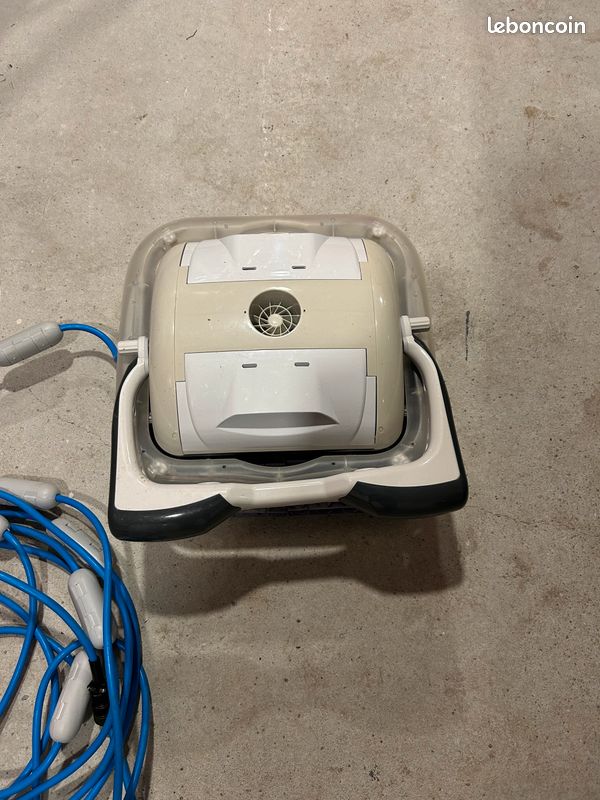 Robot aspirateur piscine (image 2)