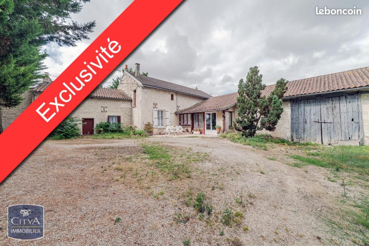 Maison 5 pièces 145 m² · à Chinon · 145 m² · 172 000 €