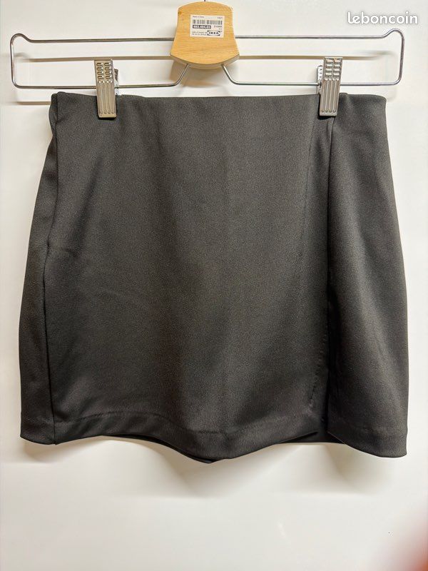 Jupe noire H&M (image 1)