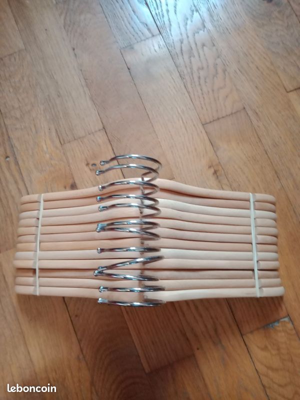 Lot De 30 Cintres En Bois Pour Bébé, Enfant Avec Crochet Pivotant Monsieur Bebe Gris Blanc Bve45 4 Frb4 Lot De 30 Cintres En Bois Pour Bébé, Enfant Avec Crochet Pivotant Monsieur Bebe Gris Blanc Bve45 4 Frb4