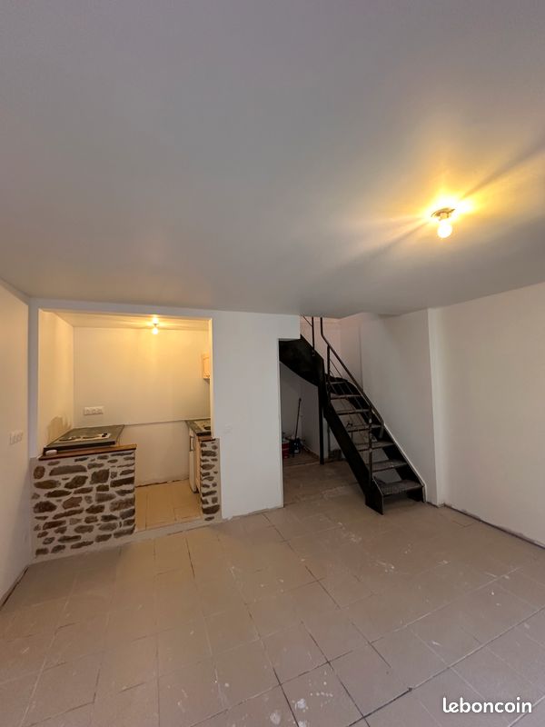 Maison 3 pièces 47 m² · à Saint-Broladre · 47 m² · 680 €