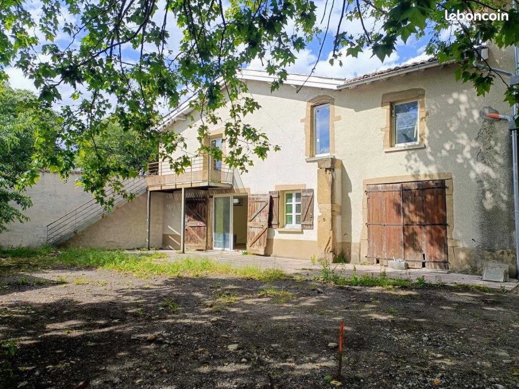 Maison 5 pièces 150 m² · à Roussillon · 150 m² · 137 000 €