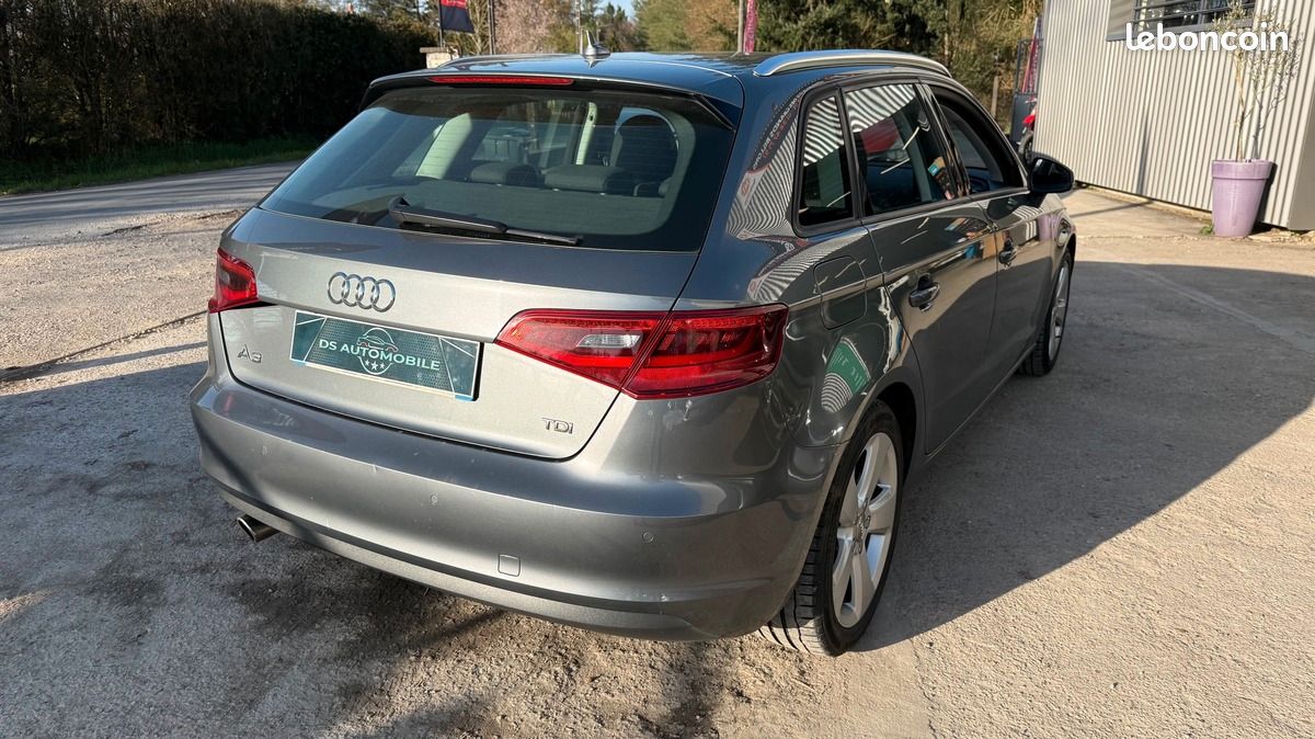 Audi A3 8V tdi 110 Chx SPORTBACK AMBITION REGULATEUR GPS revisé garantie (image 3)