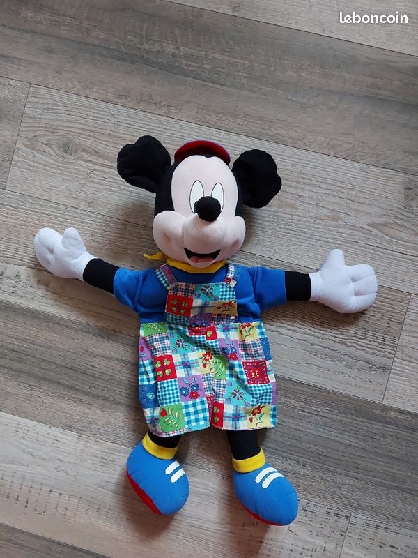 Range pyjama peluche mickey (image 3)