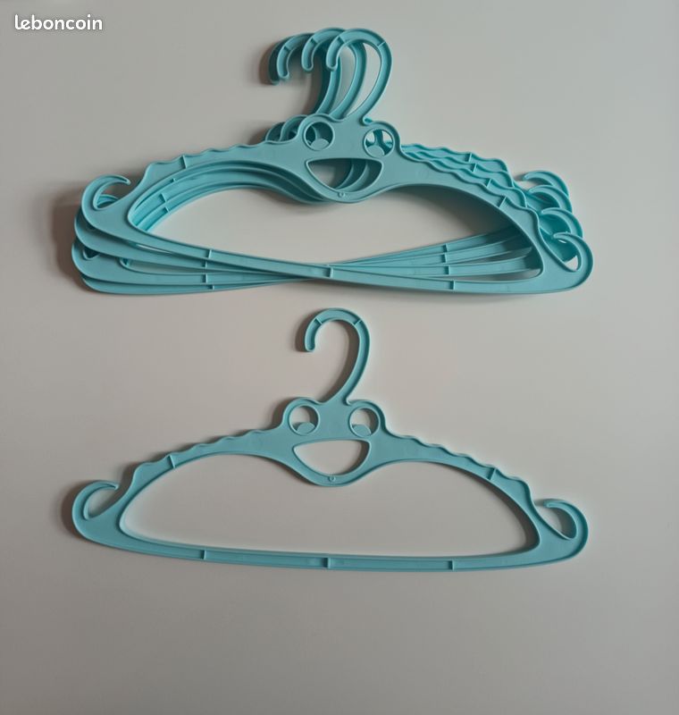 Cintres enfants (image 2)