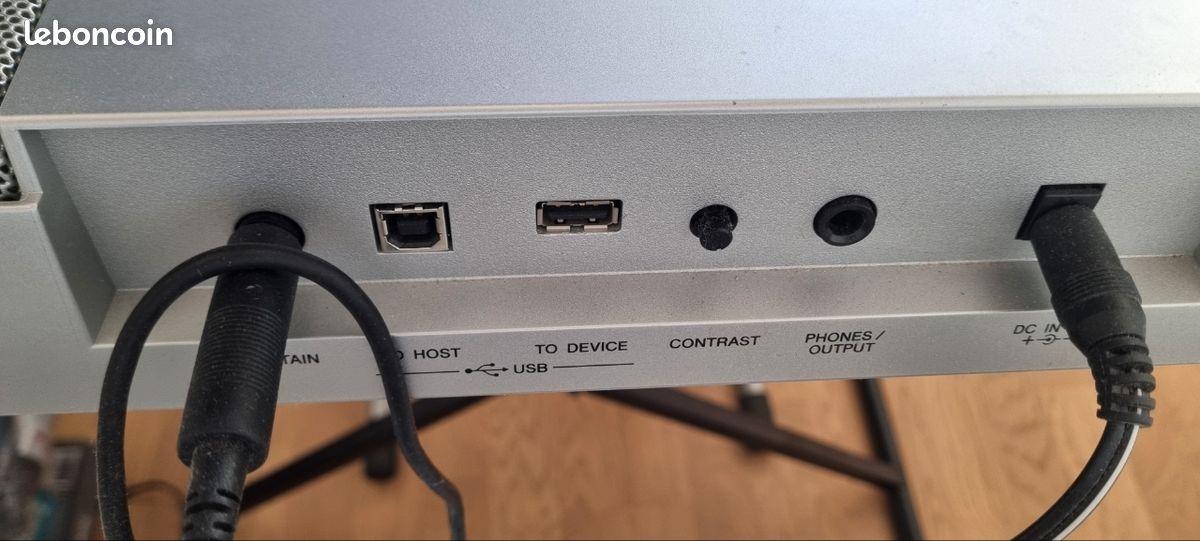 Clavier arrangeur Yamaha PSR-S500 + support + pédale Sustain (image 5)