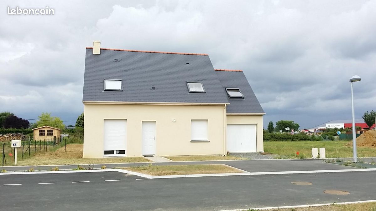 Maison 6 pièces 117 m² · à Huillé-Lézigné · 117 m² · 214 690 €