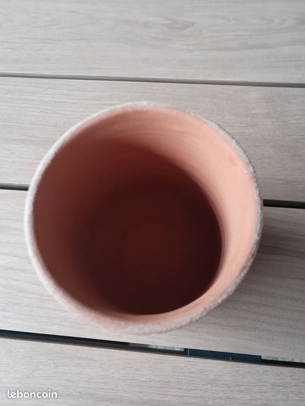 Pot de décoration (image 4)