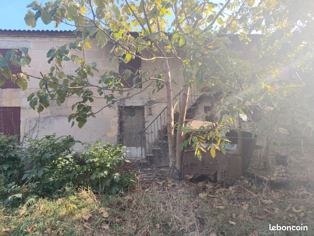 Maison 5 pièces 500 m² · à Saint-Avit-Saint-Nazaire · 500 m² · 150 000 €