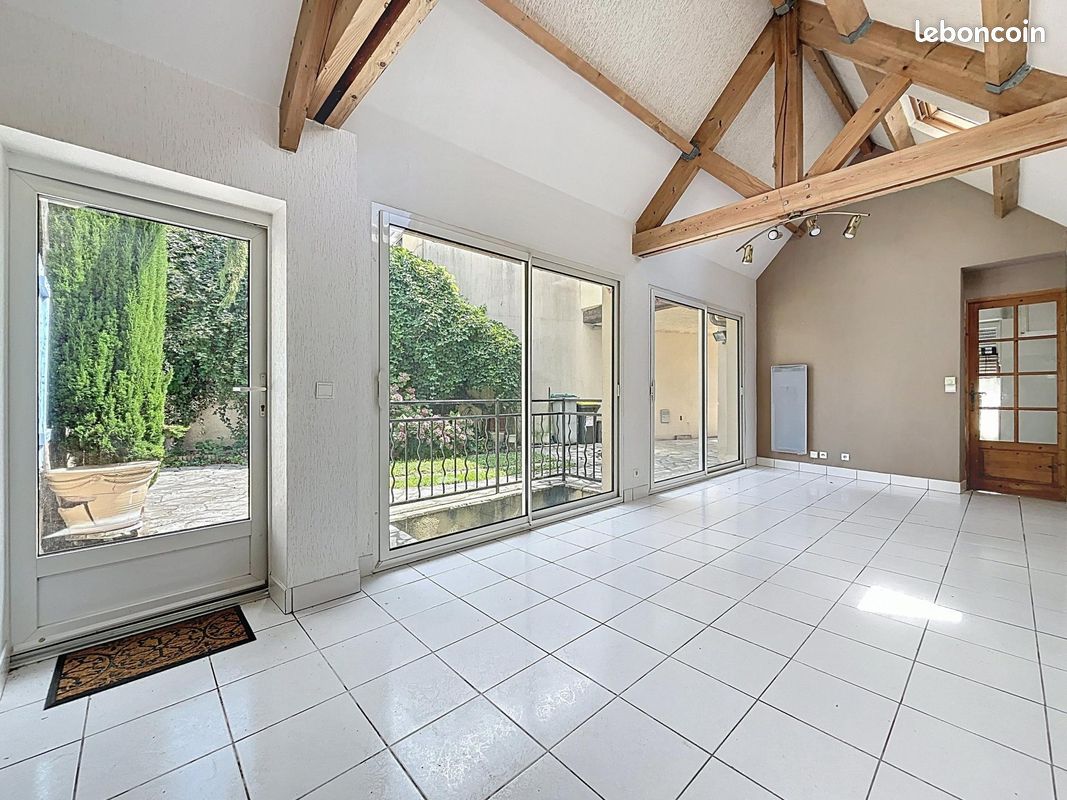 Maison 7 pièces 160 m² · à Jambville · 160 m² · 295 000 €