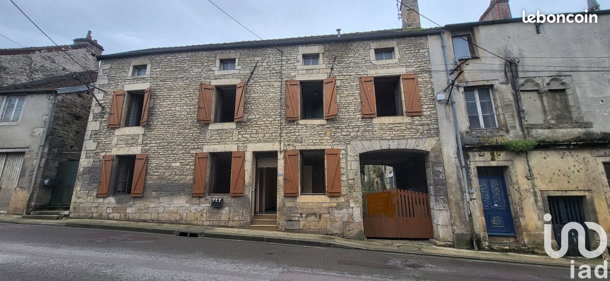 Maison 7 pièces 128 m² · à Laignes · 128 m² · 53 000 €