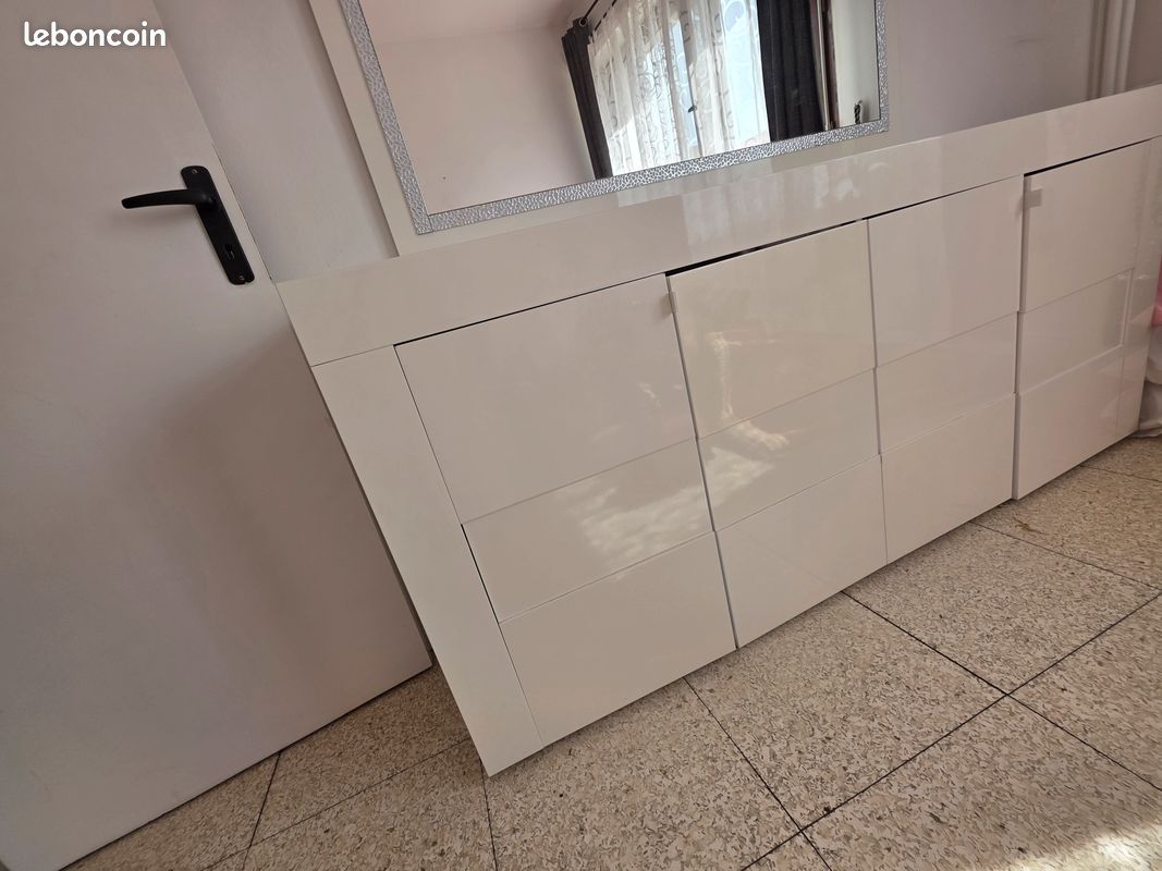 Bahut blanc lakee brillant avec étagères a l intérieur propre (image 2)