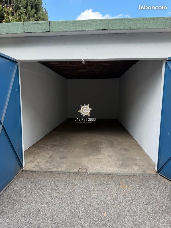 Parking 16 m² · à Toulon · 16 m² · 26 000 €