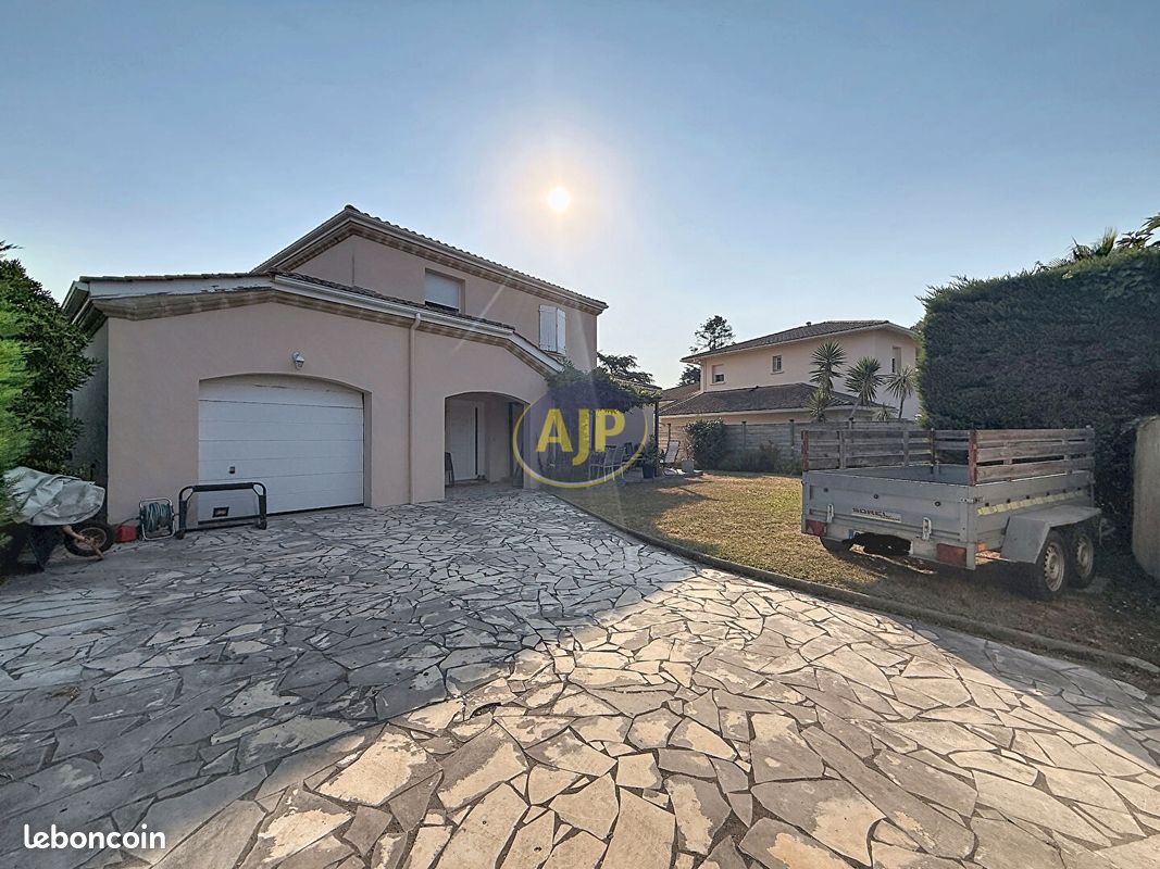 Maison 7 pièces 149 m² · à Anglet · 149 m² · 2 163 €/mois