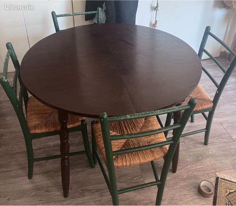 Table à manger avec rallonge et lot de 4 chaises (image 1)