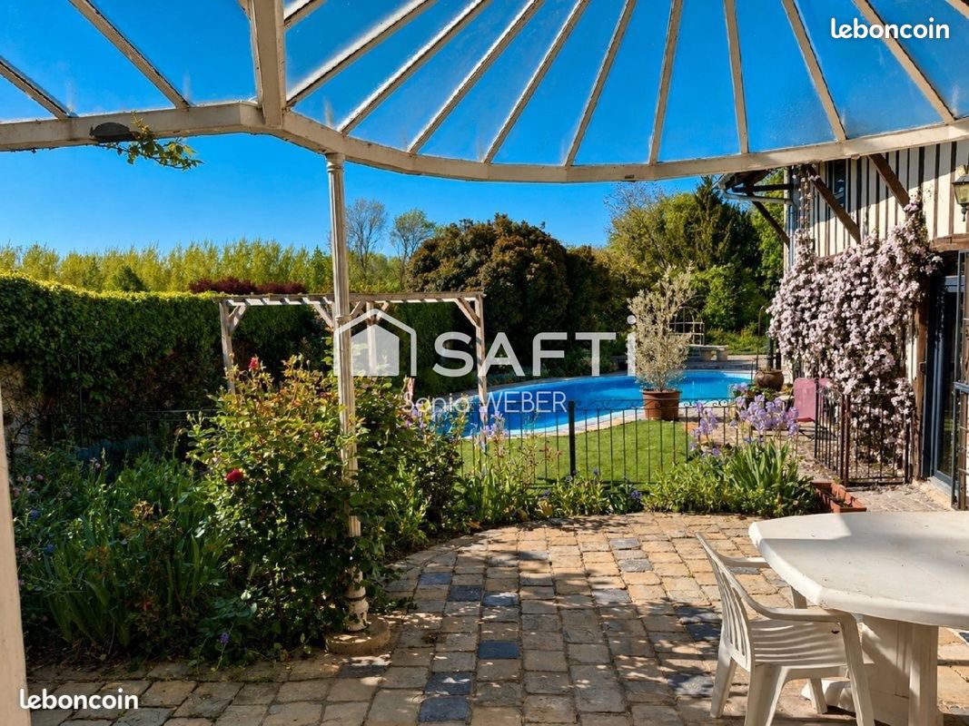 Maison 6 pièces 260 m² · à Saint-Amand-sur-Fion · 260 m² · 320 000 €