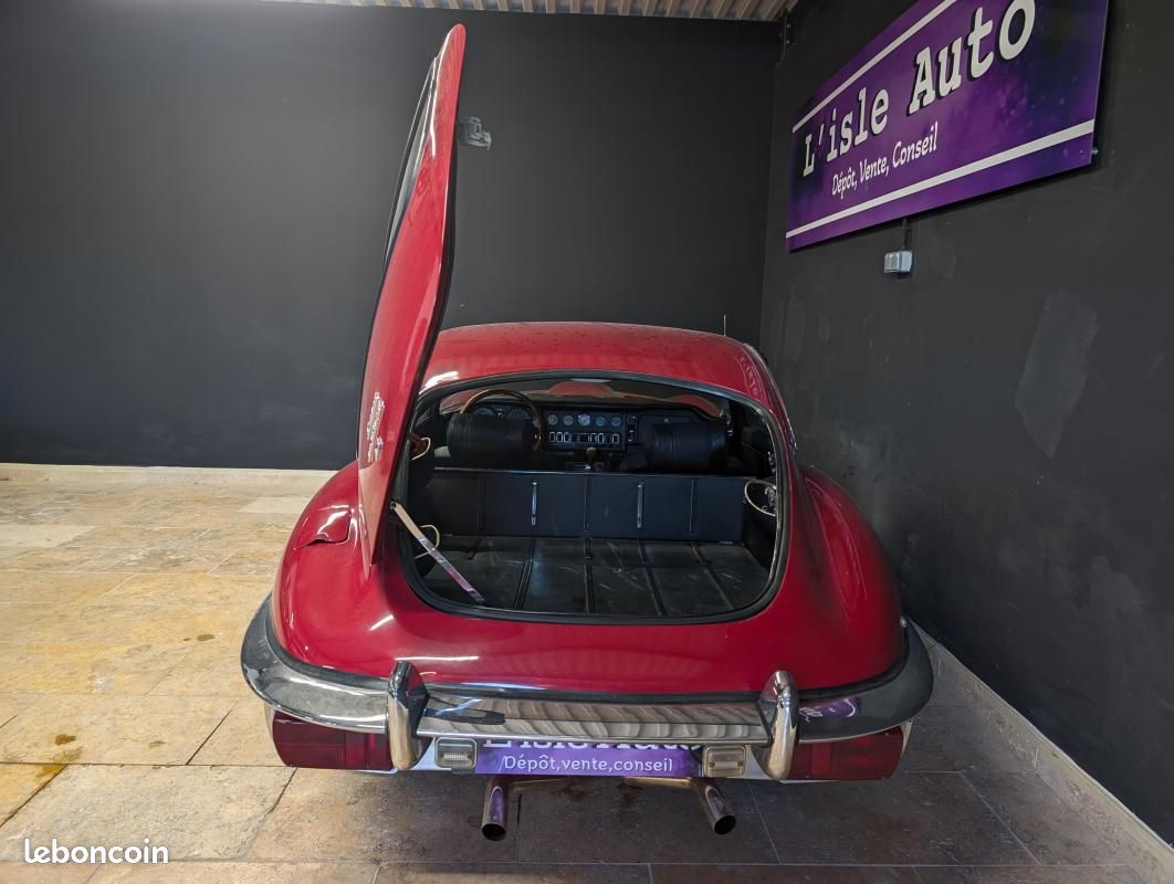 Jaguar E-Type Series 2 4.2 6 cyl en ligne (image 22)