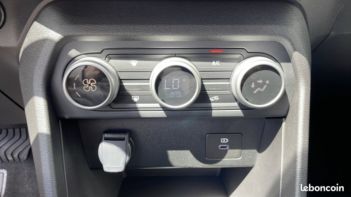Dacia SANDERO 1.0 TCE 90CH STEPWAY EXPRESSION CVT -24 (image 15)