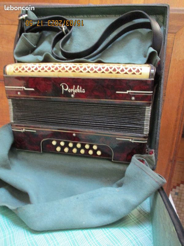 Ancien accordéon de piano ADLER PERFEKTA rouge (image 8)