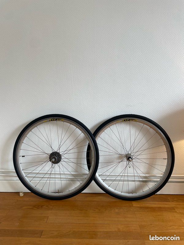 Paire de roue alu Mavic CXP 30 - Équipements vélos