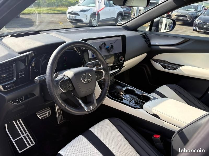 Lexus NX 450h+ F SPORT Executive 4WD MY24 (image 15)