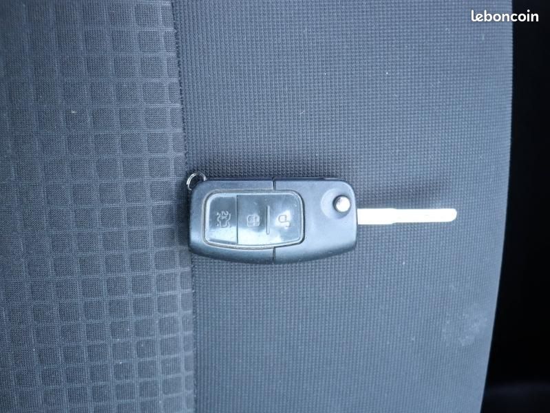 Ford B-MAX 1.0 SCTi 100ch EcoBoost Stop&Start Trend (image 22)