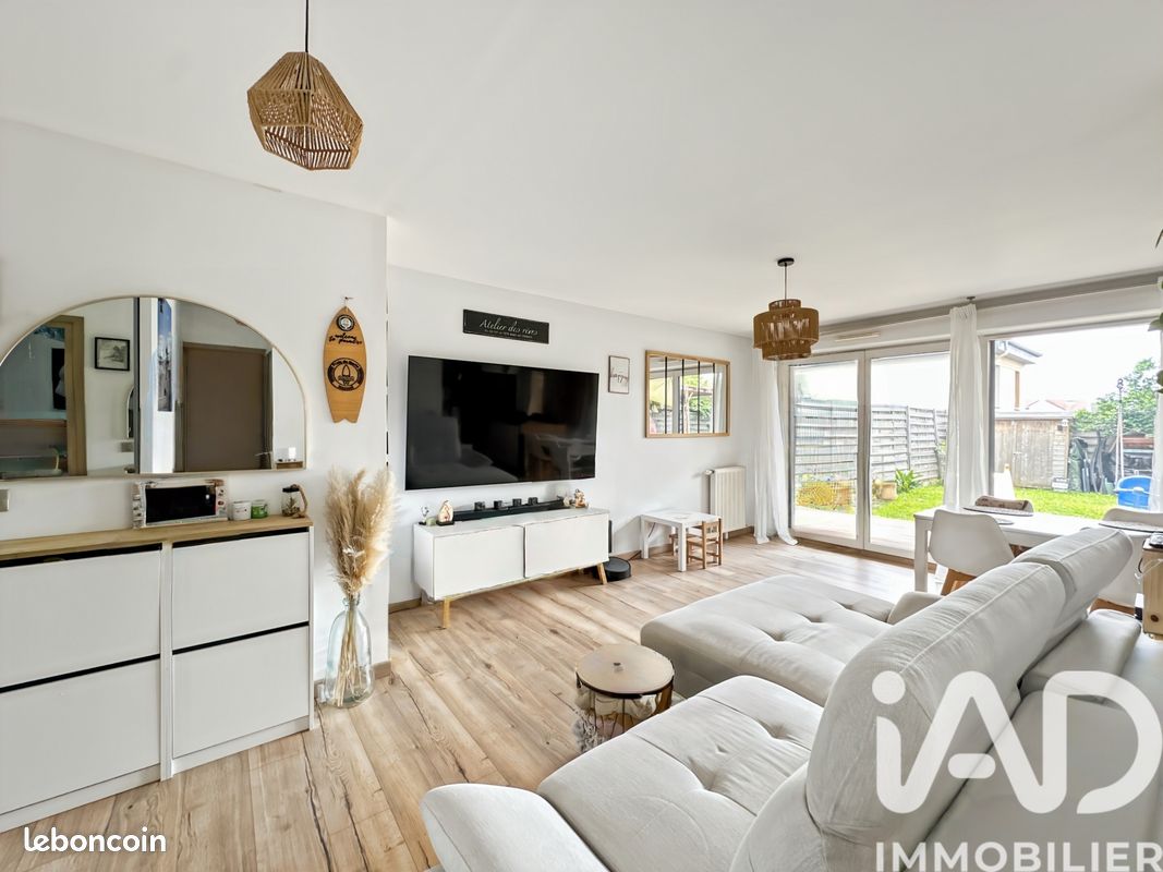 Appartement 3 pièces 66 m² · à Sainte-Geneviève-des-Bois · 66 m² · 279 000 €