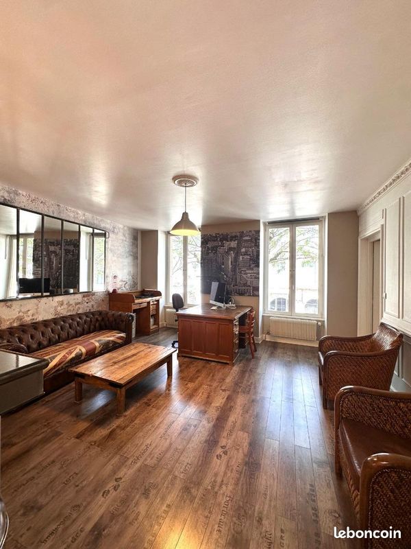 Appartement 4 pièces 95 m² · à Belley · 95 m² · 240 000 €