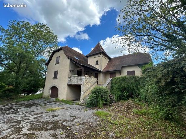 Maison 10 pièces 186 m²