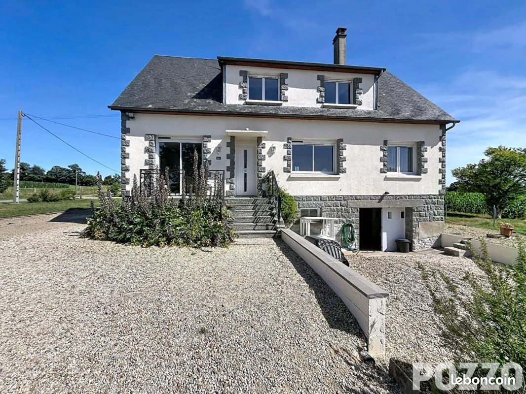 Maison 8 pièces 142 m² · à Barenton · 142 m² · 182 000 €