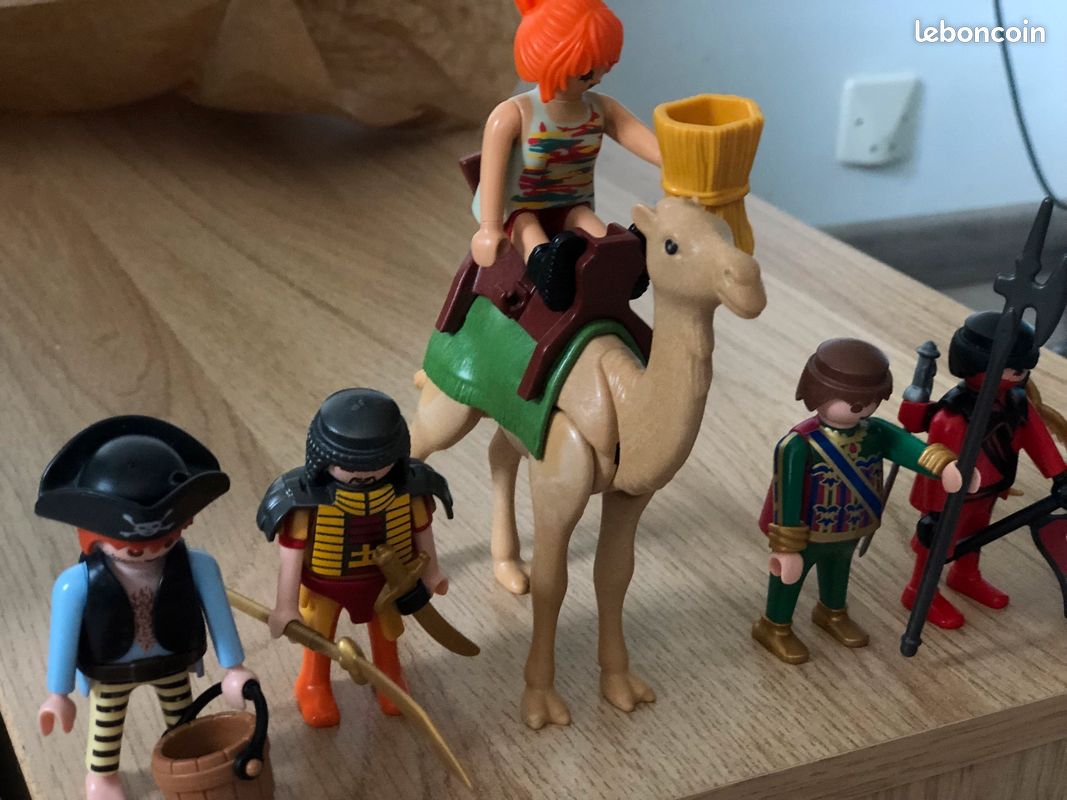 7 figurines playmobil + Chameau 🐪 dromadaire et accessoire (image 2)