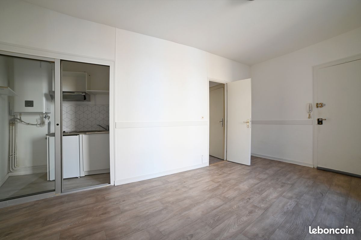 Studio + terrasse privée hyper centre Poitiers - Poitiers 86000 (image principale 3)
