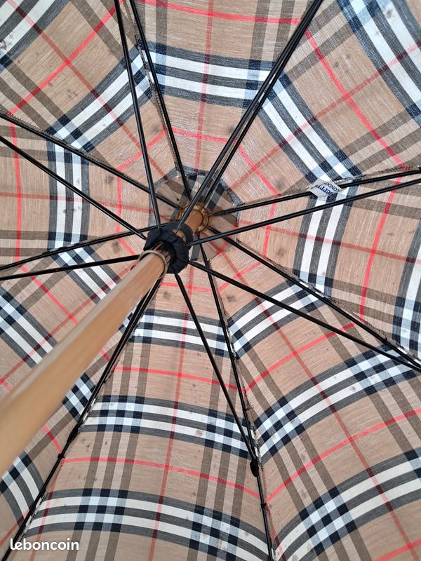 Parapluie BURBERRY vintage à canne en bois motif tissé Check (image 12)