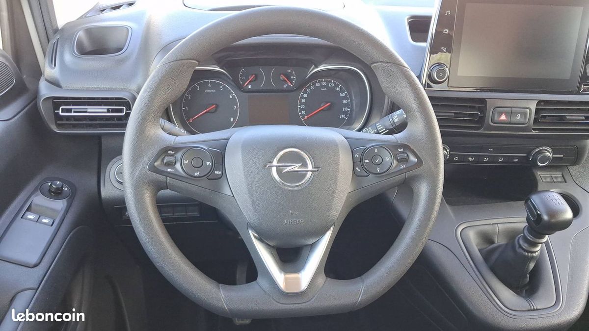 Opel Combo 1.5 D 102 Life (image 24)